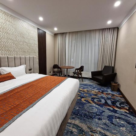 New West Hotel Ulaanbaatar Bagian luar foto