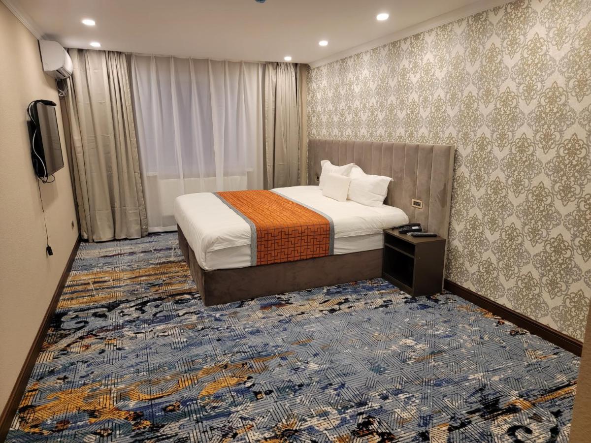 New West Hotel Ulaanbaatar Bagian luar foto