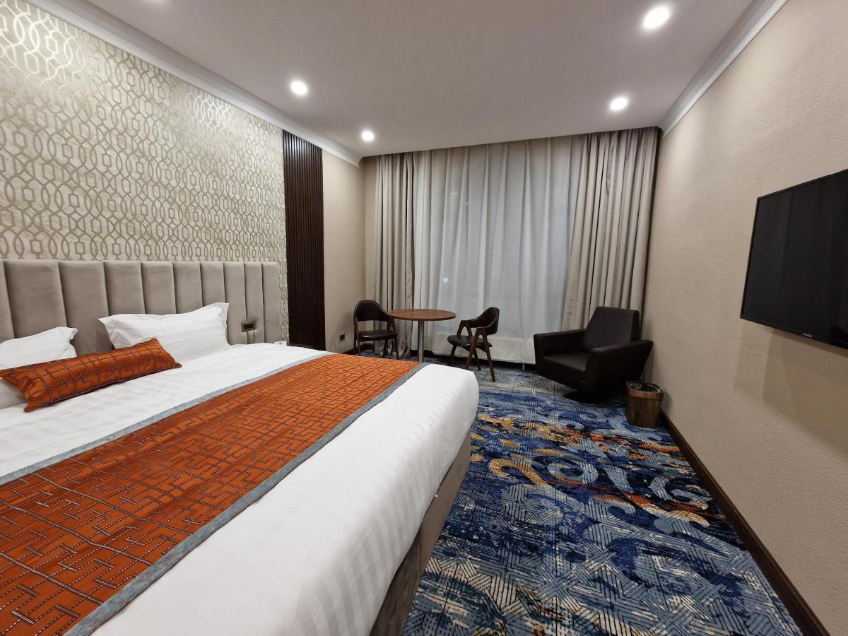 New West Hotel Ulaanbaatar Bagian luar foto