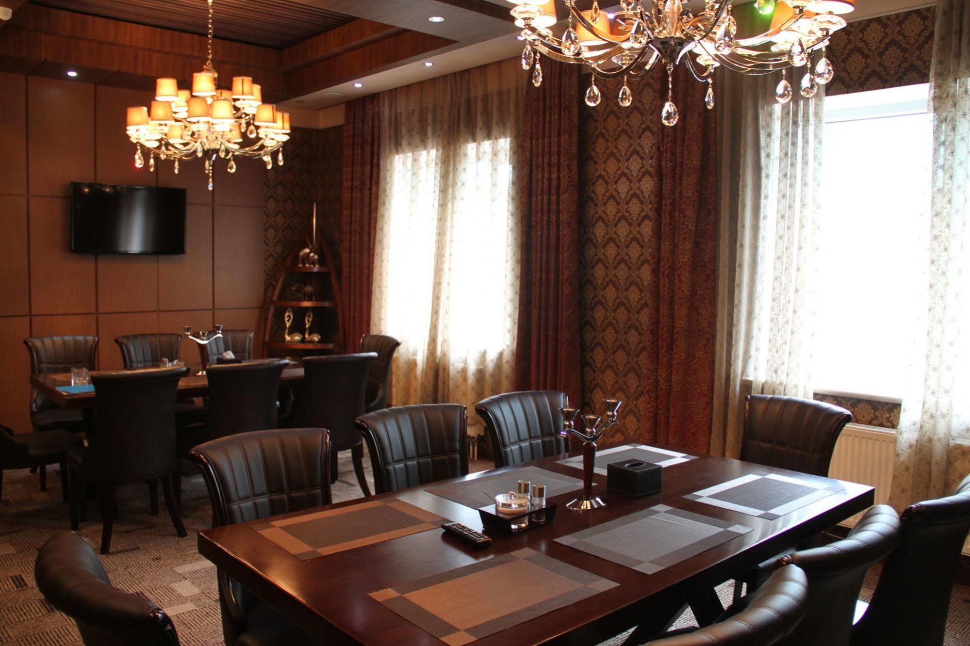 New West Hotel Ulaanbaatar Bagian luar foto