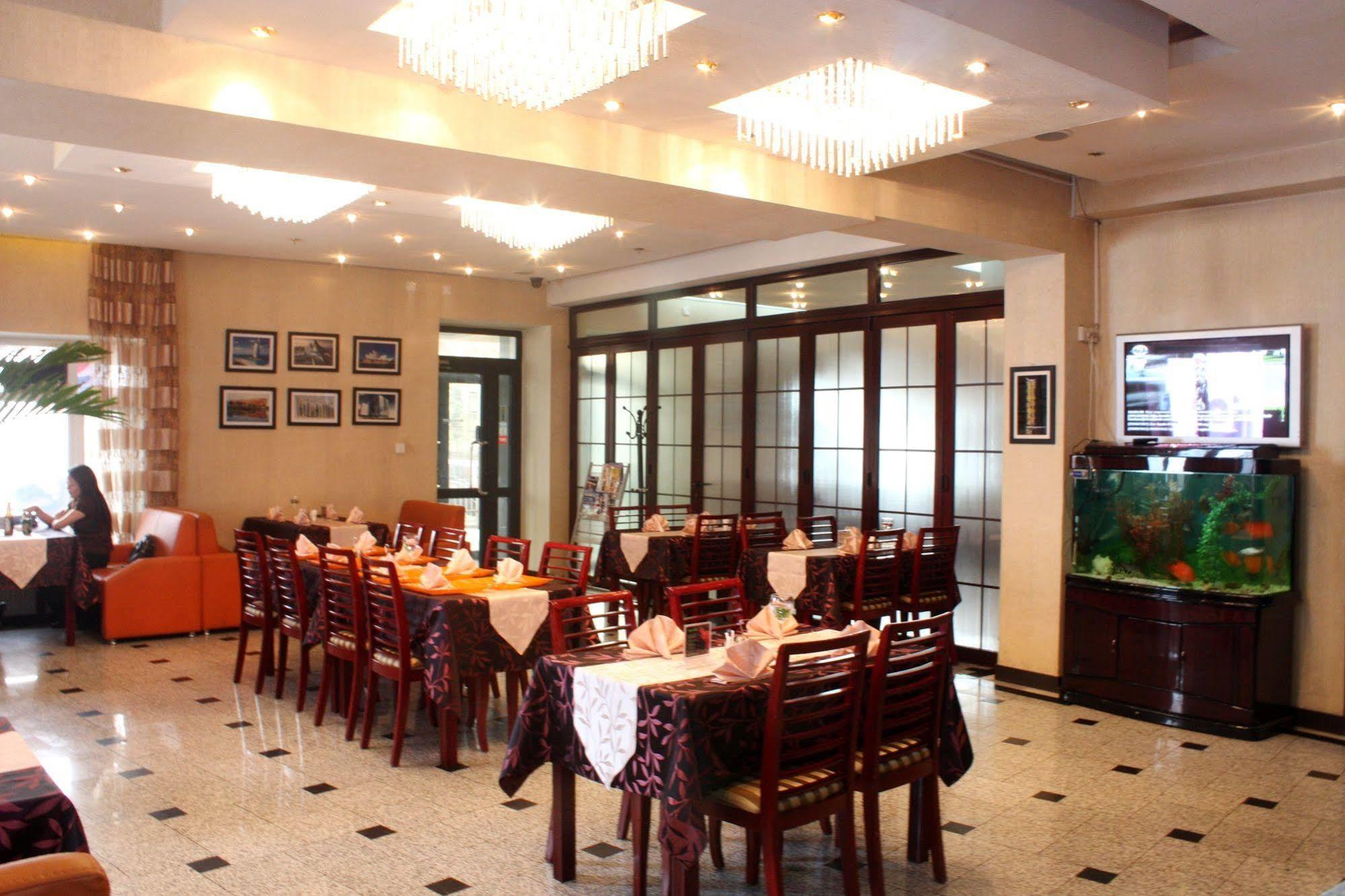 New West Hotel Ulaanbaatar Bagian luar foto