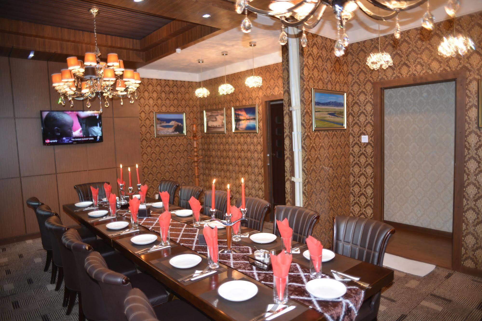 New West Hotel Ulaanbaatar Bagian luar foto