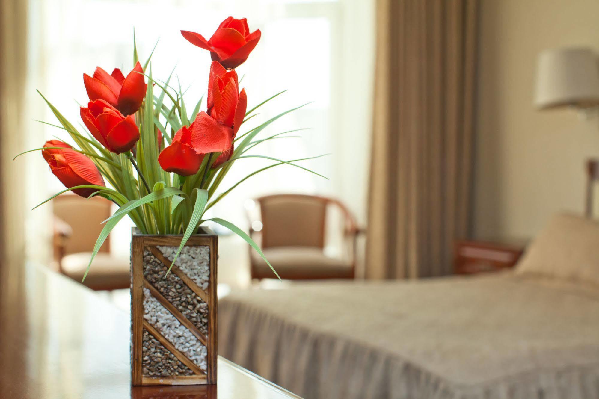 New West Hotel Ulaanbaatar Bagian luar foto