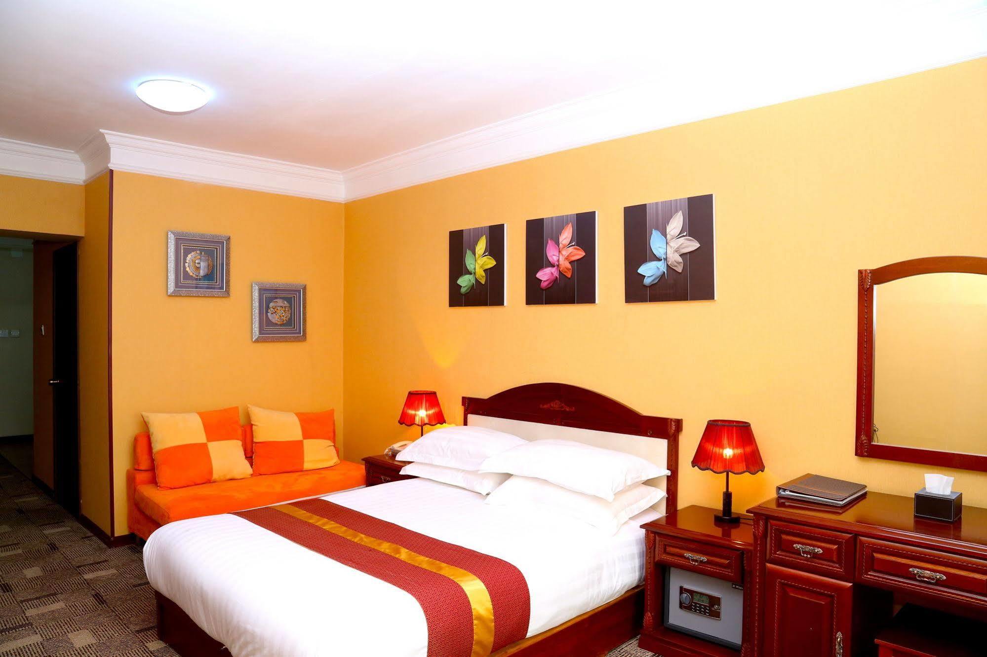 New West Hotel Ulaanbaatar Bagian luar foto