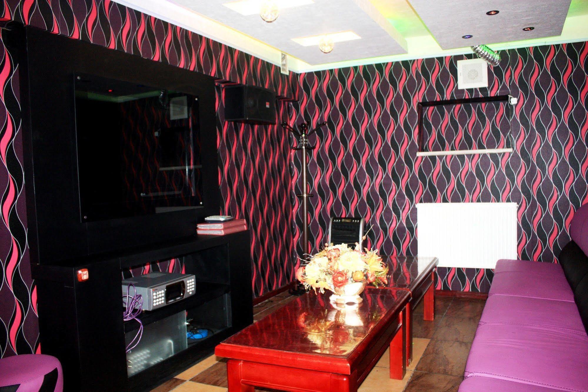 New West Hotel Ulaanbaatar Bagian luar foto