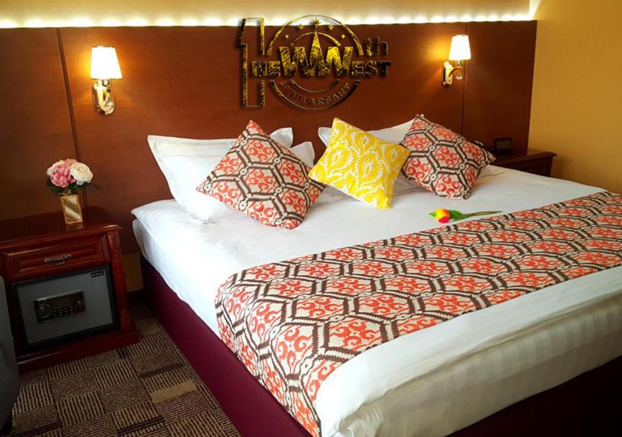 New West Hotel Ulaanbaatar Bagian luar foto
