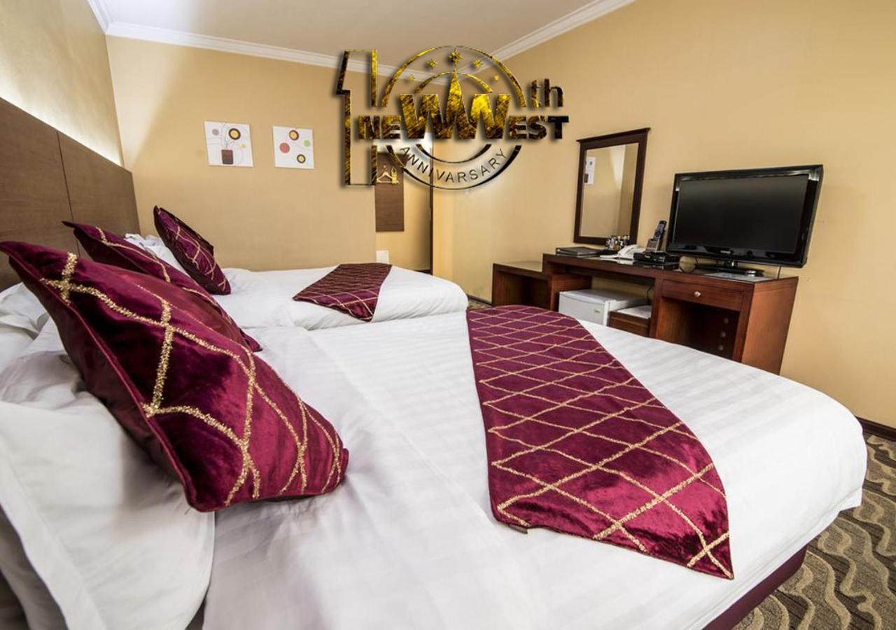 New West Hotel Ulaanbaatar Bagian luar foto